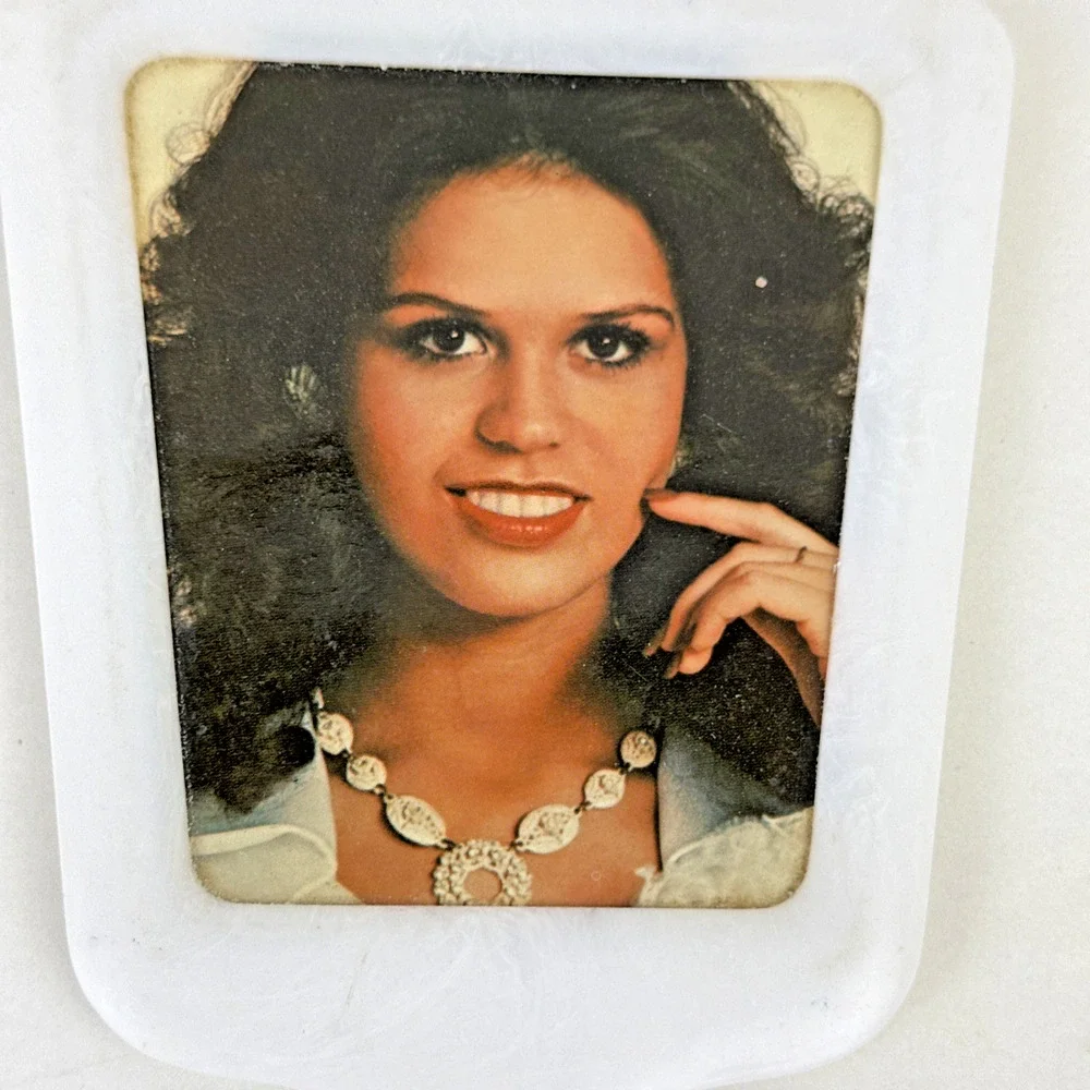 Marie Osmond Handheld Mirror - 10 inch Plastic Donny and Marie Vintage